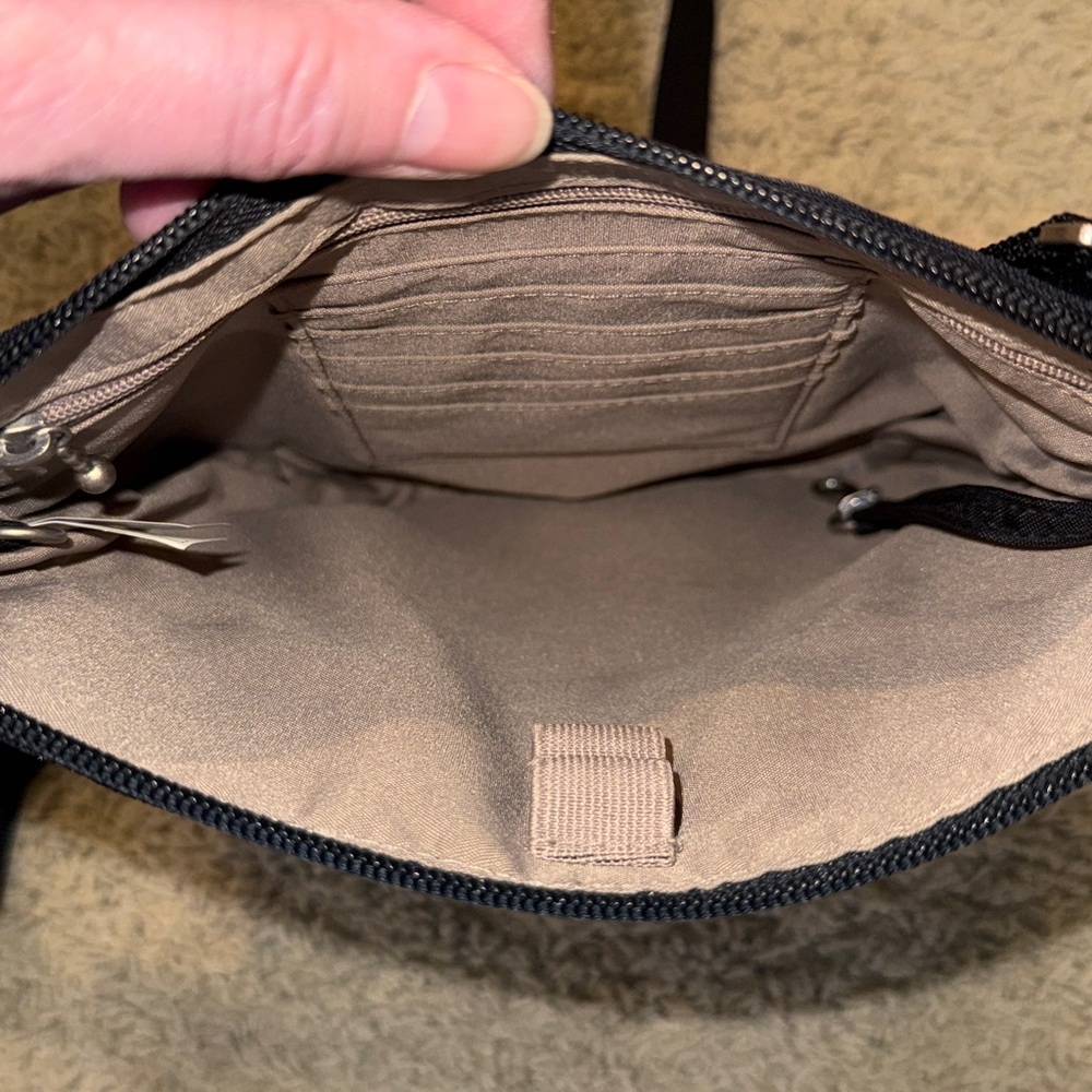 Baggallini Black Crossbody Bag - Picture 9 of 15
